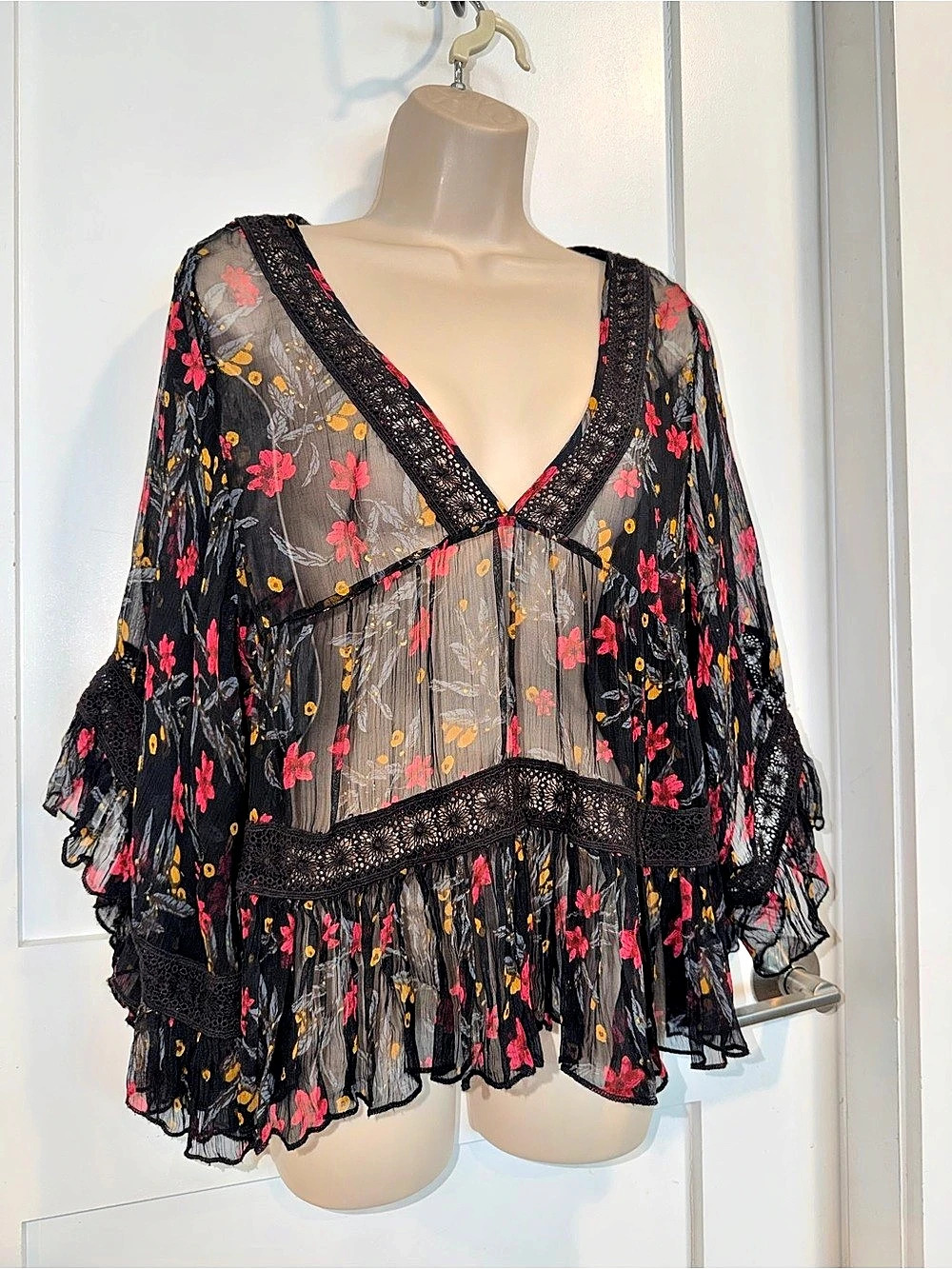 Free People Printed Lacey Essential Tunic Floral Black & Pink boho medium